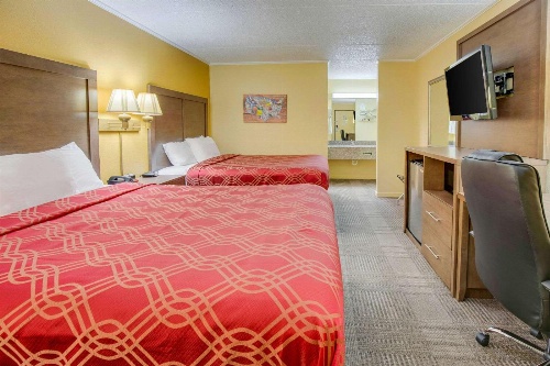 Econo Lodge Lenoir City image 1