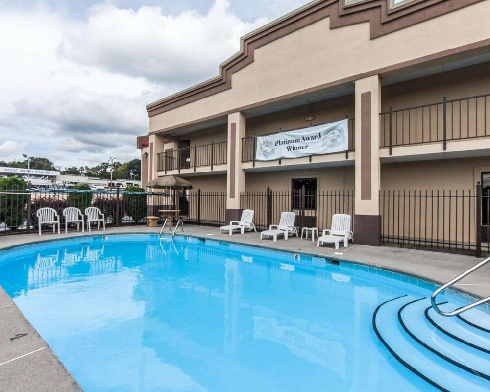 Econo Lodge Lenoir City Image 11