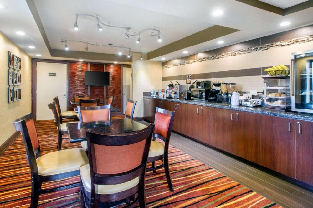 Econo Lodge Lenoir City Image 17